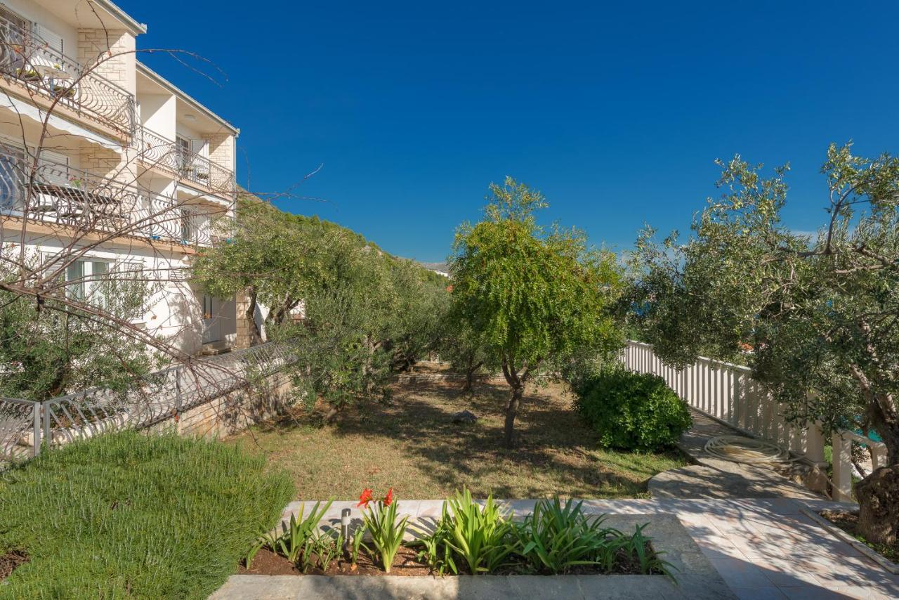 Residence Villa Irena Apartments Трогир Экстерьер фото